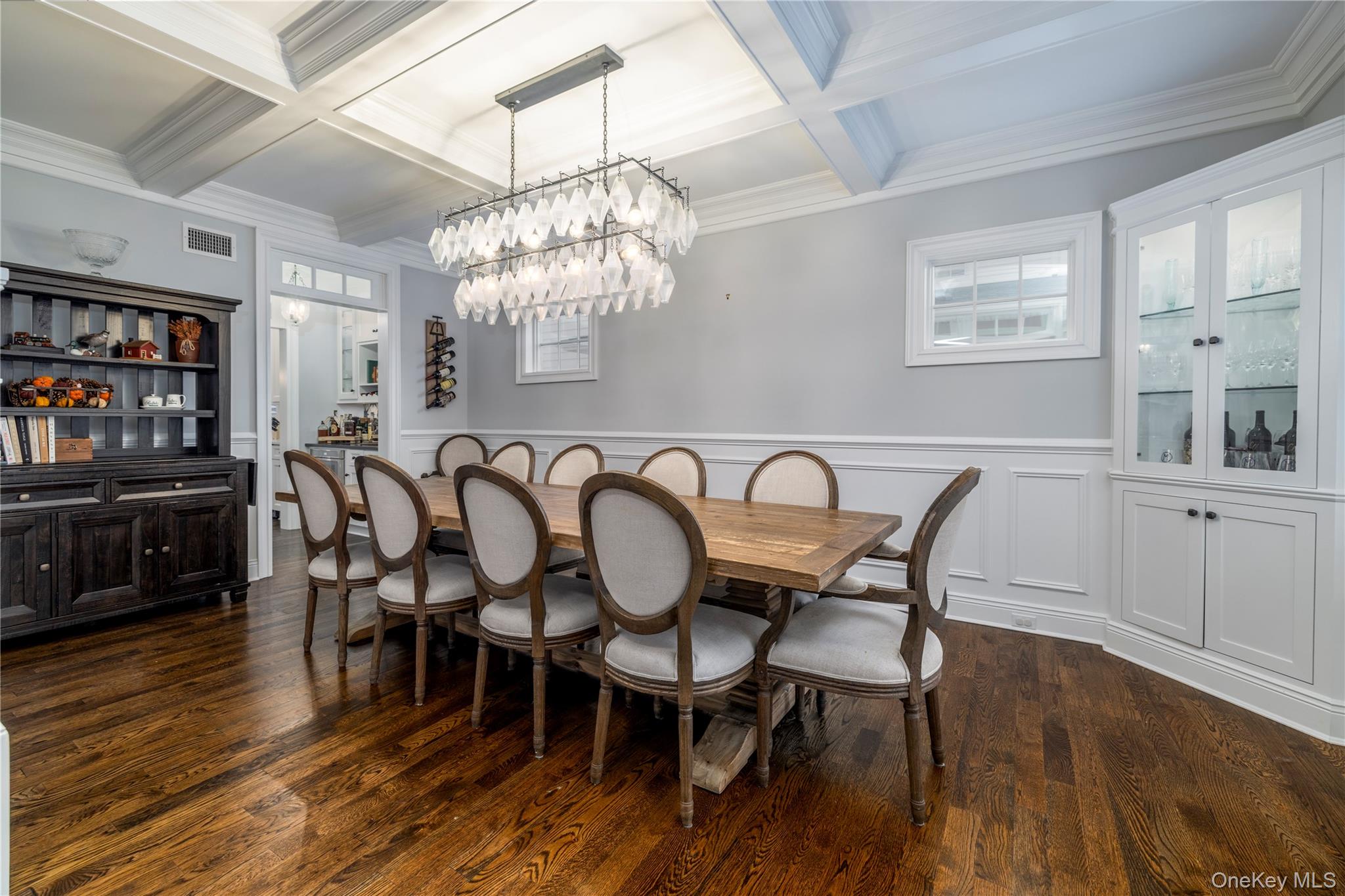 16 Westminster Road, Rockville Centre, NY 11570