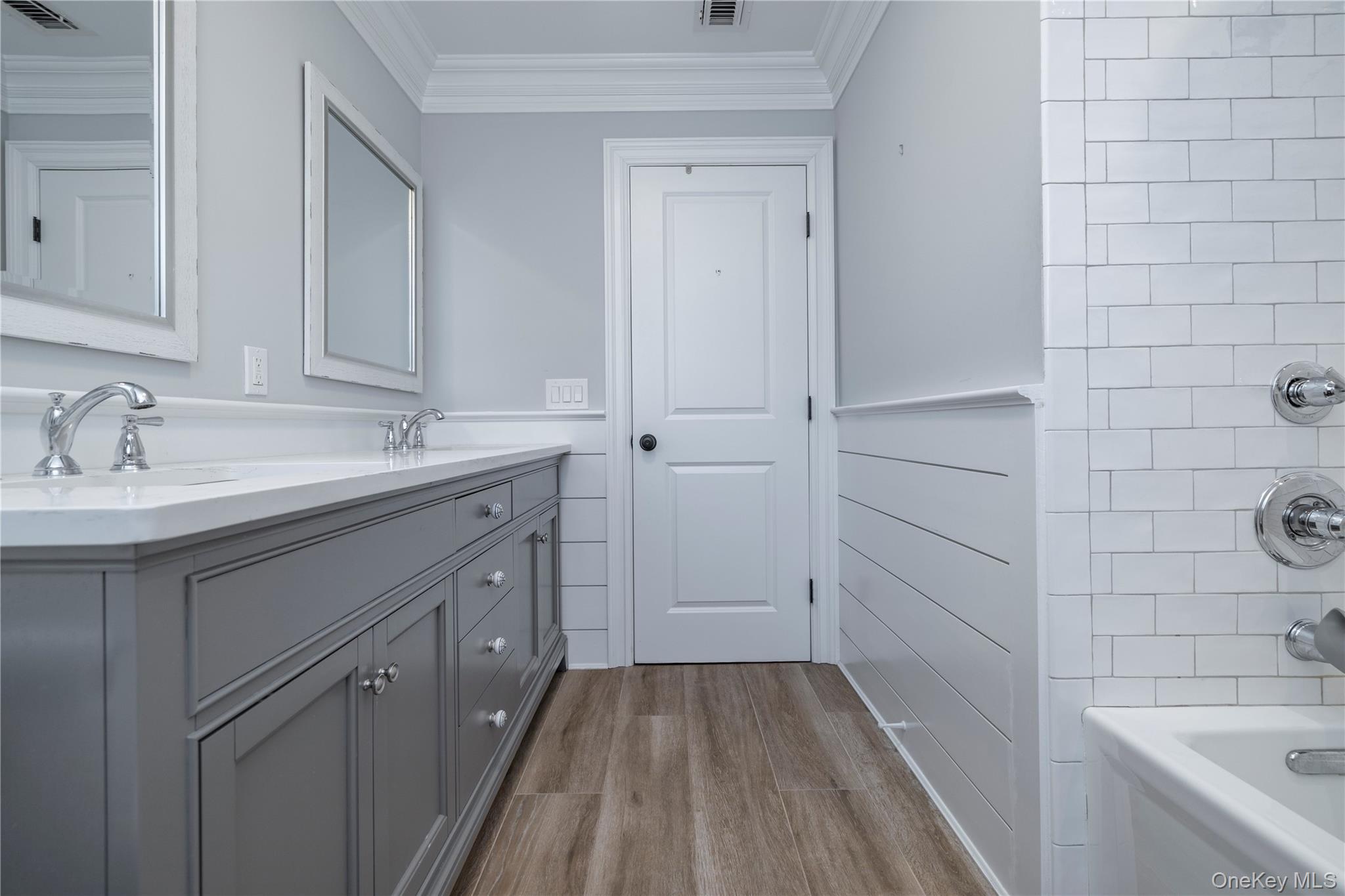 16 Westminster Road, Rockville Centre, NY 11570