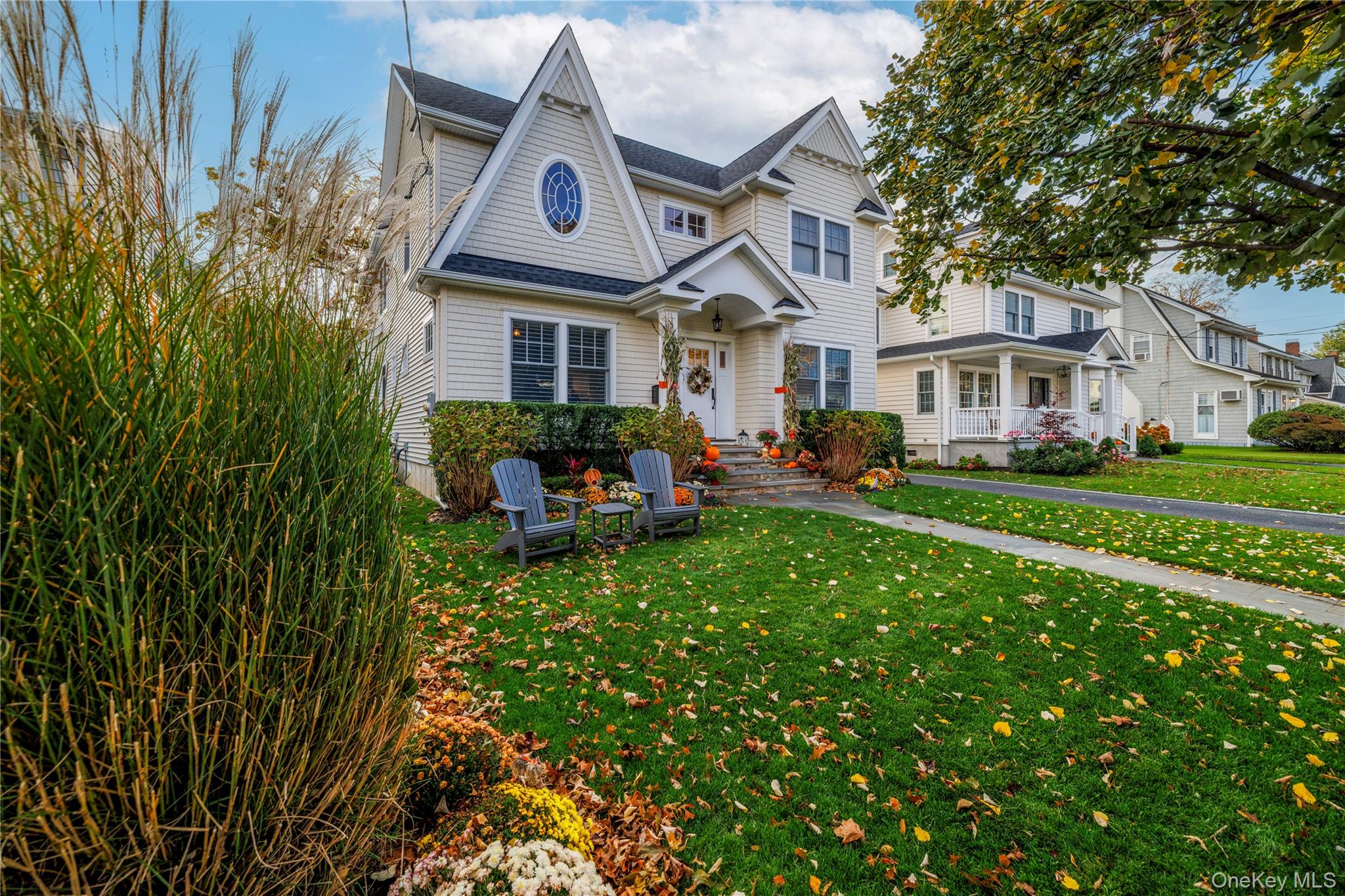 16 Westminster Road, Rockville Centre, NY 11570