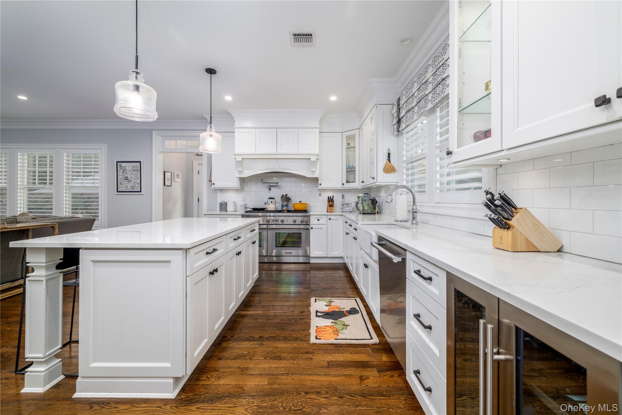 16 Westminster Road, Rockville Centre, NY 11570