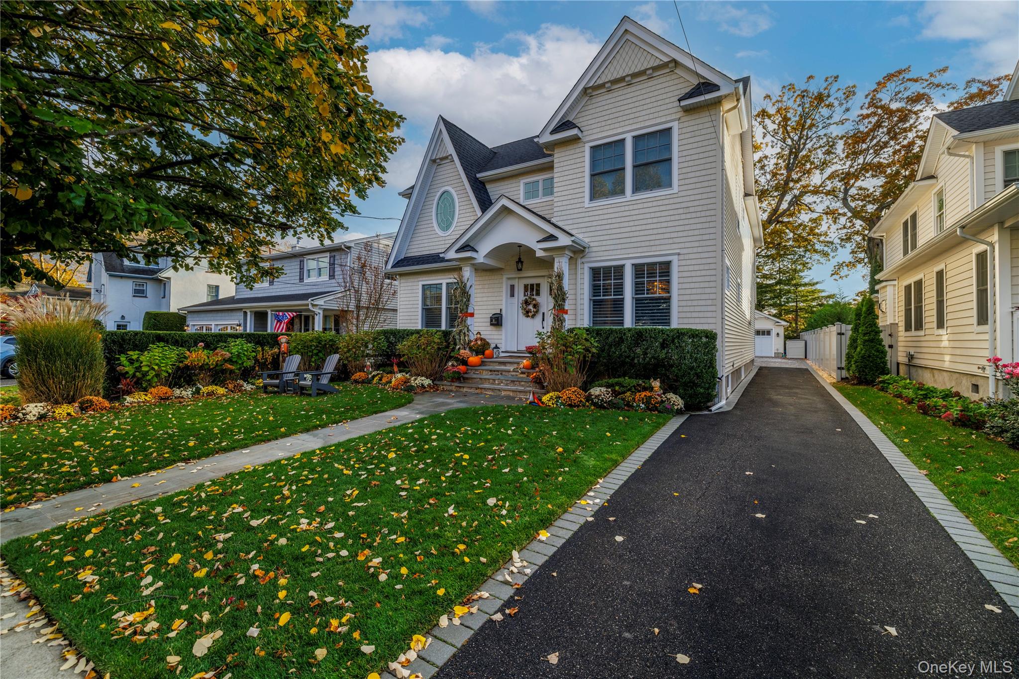 16 Westminster Road, Rockville Centre, NY 11570