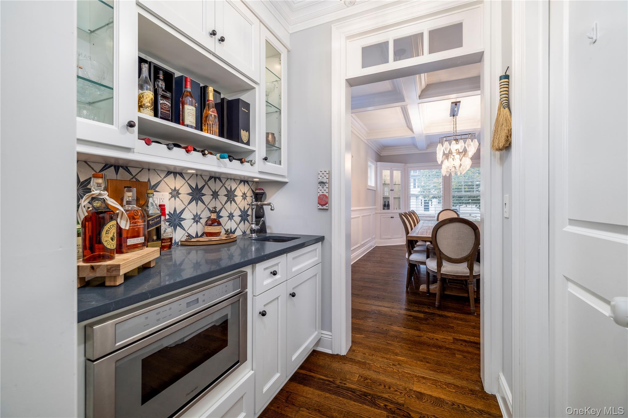 16 Westminster Road, Rockville Centre, NY 11570