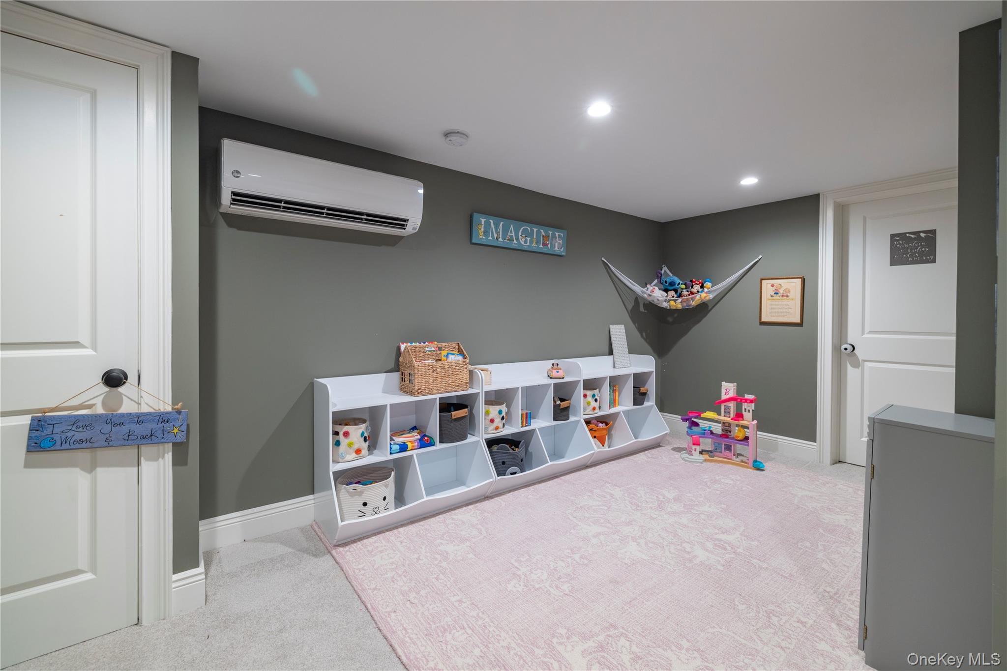 16 Westminster Road, Rockville Centre, NY 11570