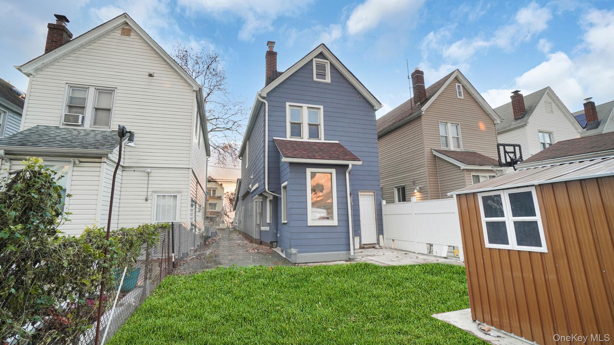 8925 201st Street, Hollis, NY 11423