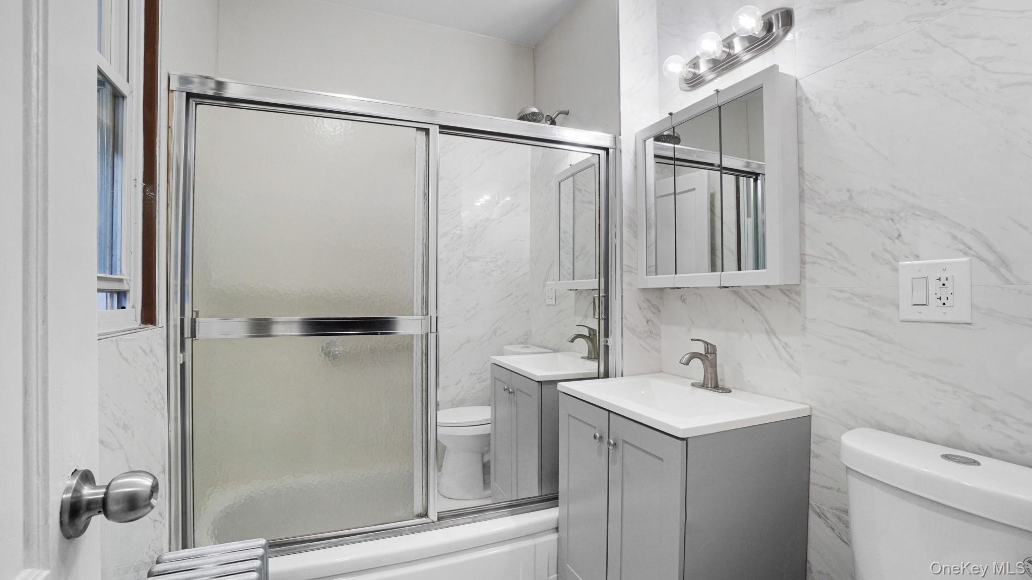 8925 201st Street, Hollis, NY 11423