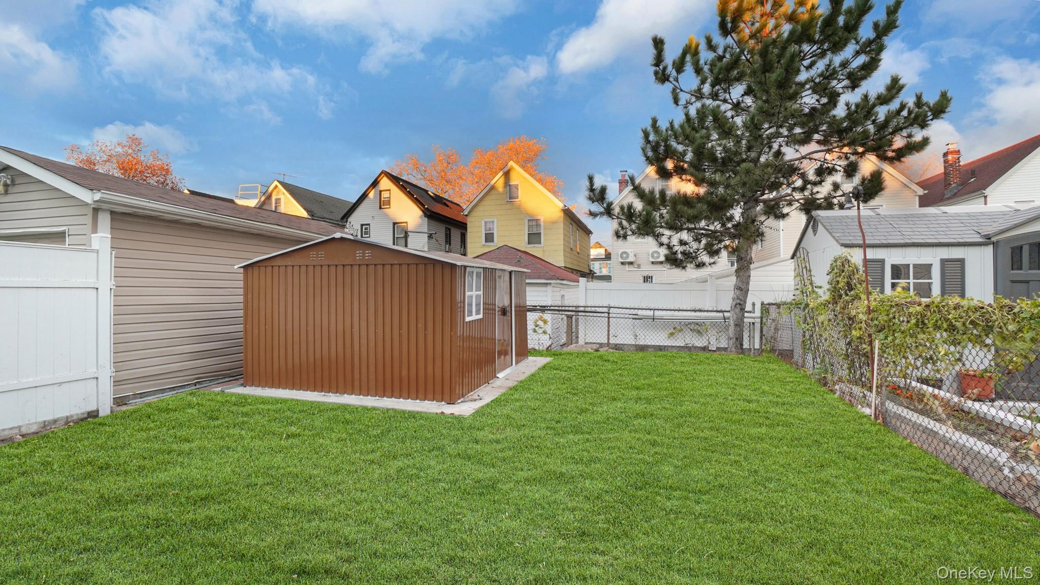 8925 201st Street, Hollis, NY 11423