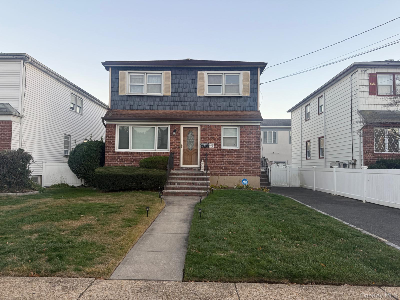 110 Evergreen Avenue # 1st Floor, Lynbrook, NY 11563