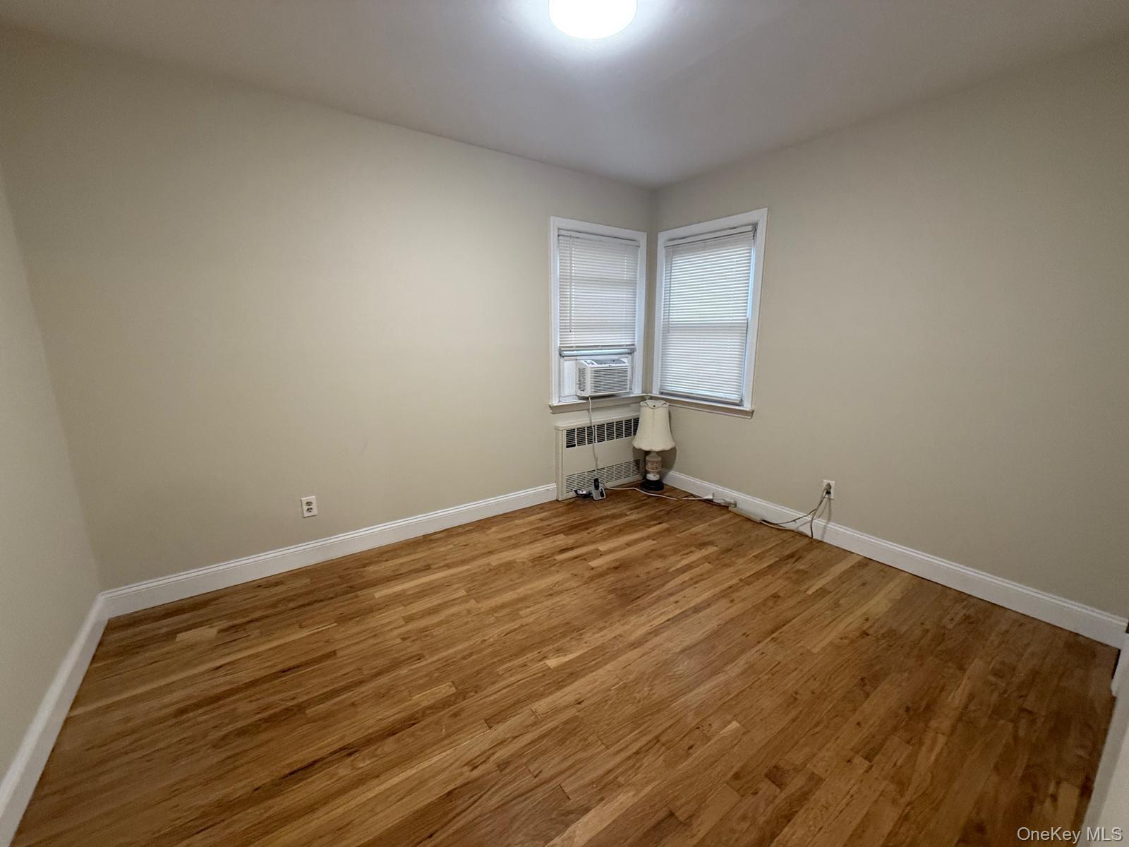 110 Evergreen Avenue # 1st Floor, Lynbrook, NY 11563