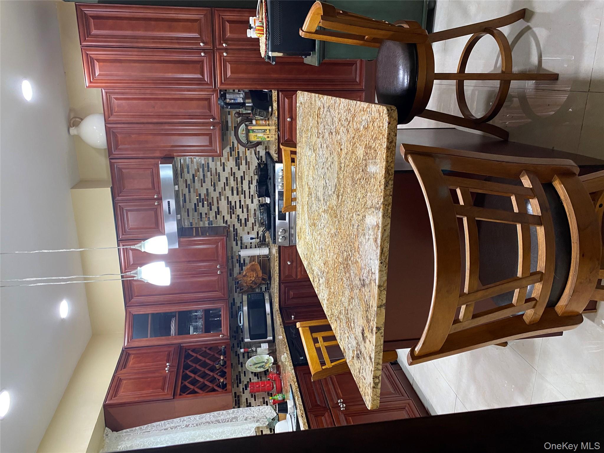 192 Beech Street, Valley Stream, NY 11580