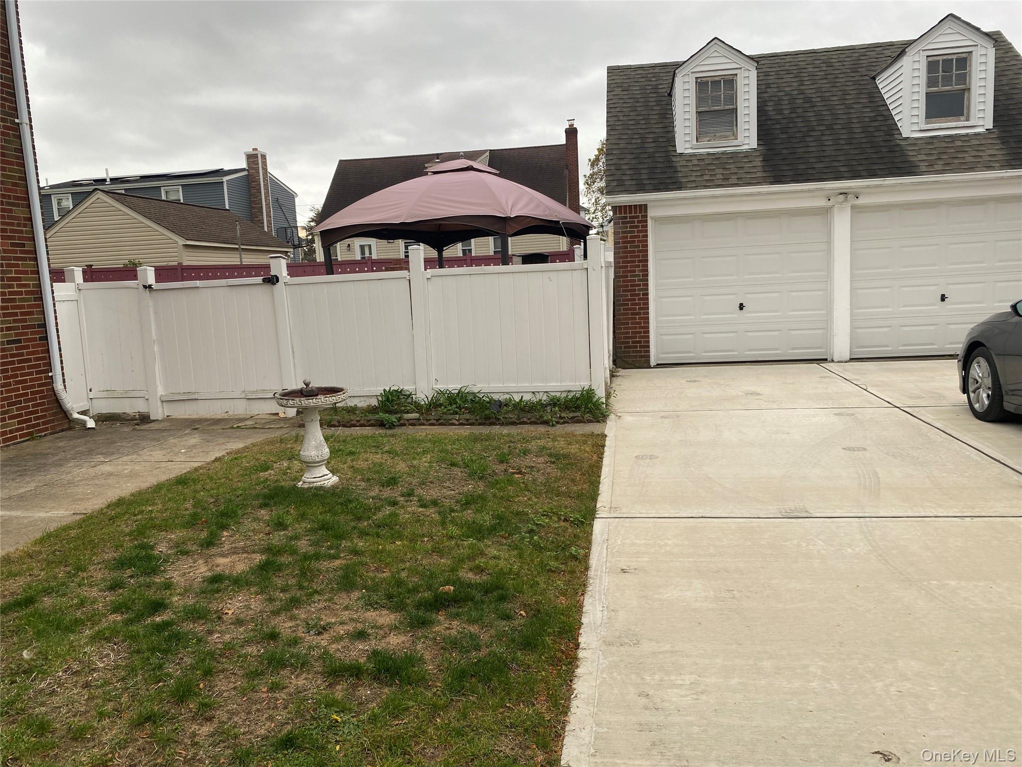 192 Beech Street, Valley Stream, NY 11580