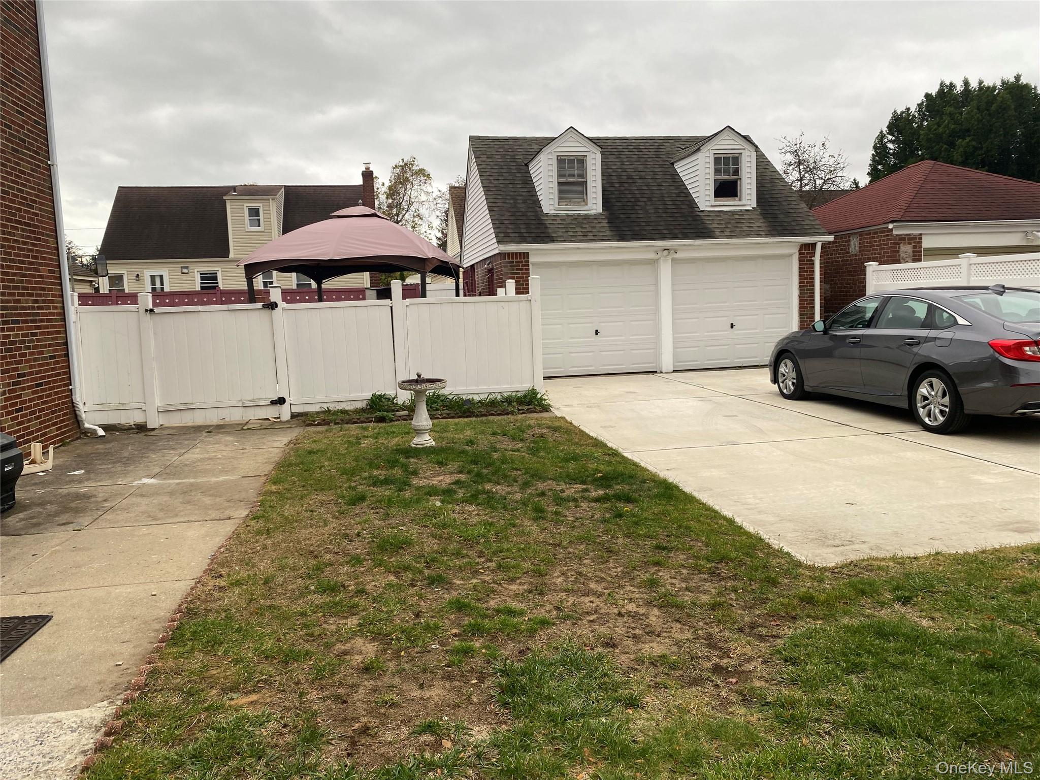 192 Beech Street, Valley Stream, NY 11580