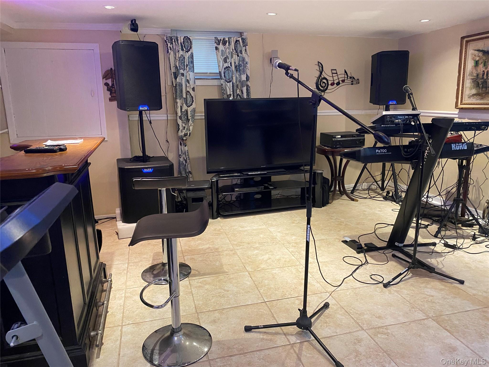 192 Beech Street, Valley Stream, NY 11580