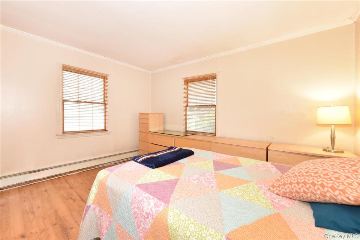 86 Cleveland Avenue, Massapequa, NY 11758