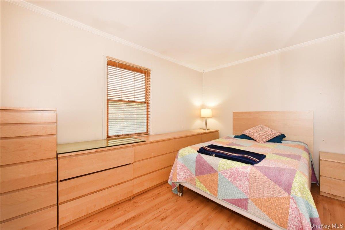 86 Cleveland Avenue, Massapequa, NY 11758