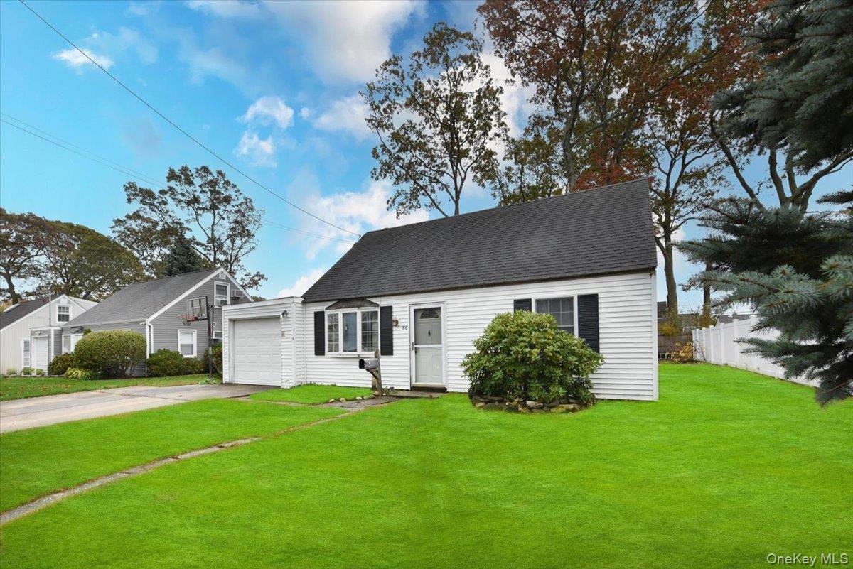 86 Cleveland Avenue, Massapequa, NY 11758