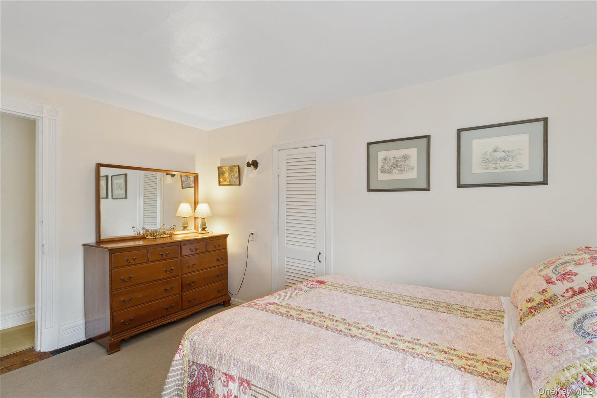 718 Montauk Highway, East Quogue, NY 11942