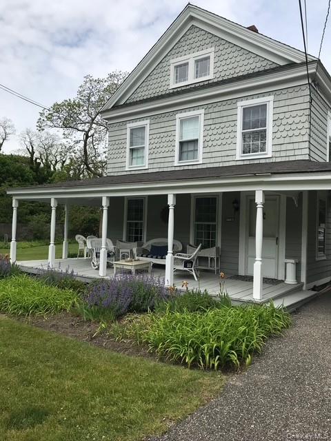 718 Montauk Highway, East Quogue, NY 11942