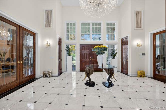 12 Donna Drive, Upper Brookville, NY 11771