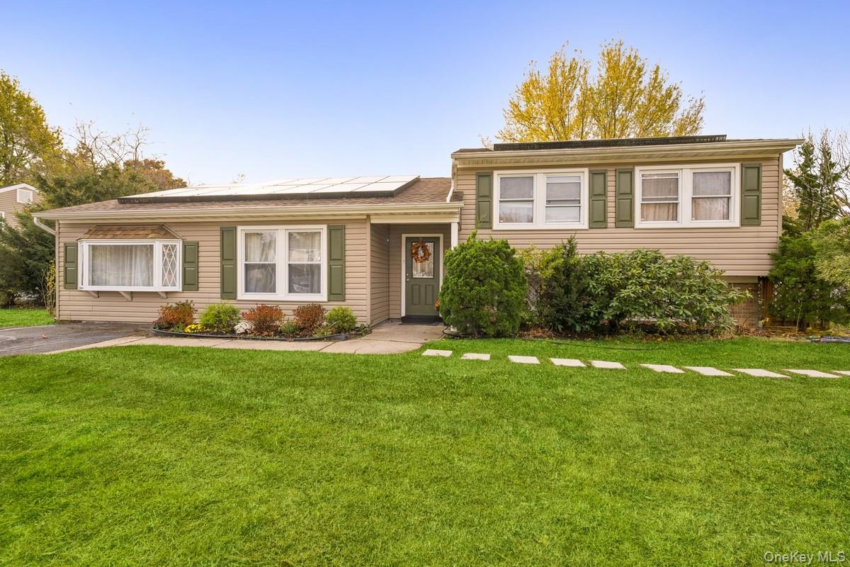 26 Grand Canyon Lane, Coram, NY 11727