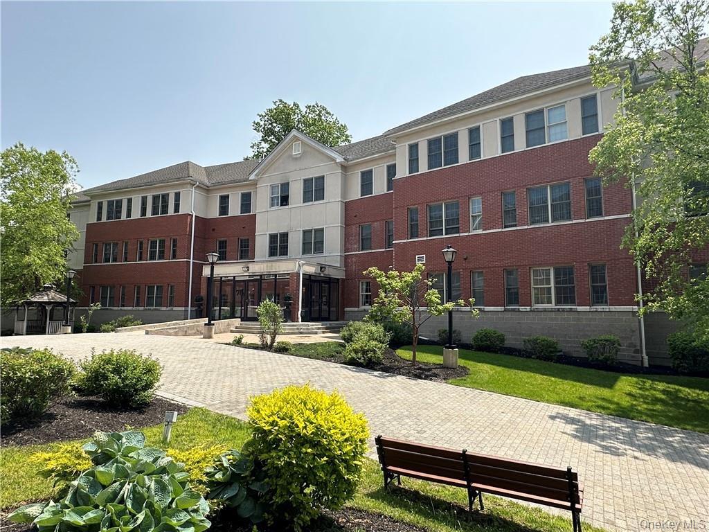 75 QUAKER Avenue # 315, Cornwall, NY 12518