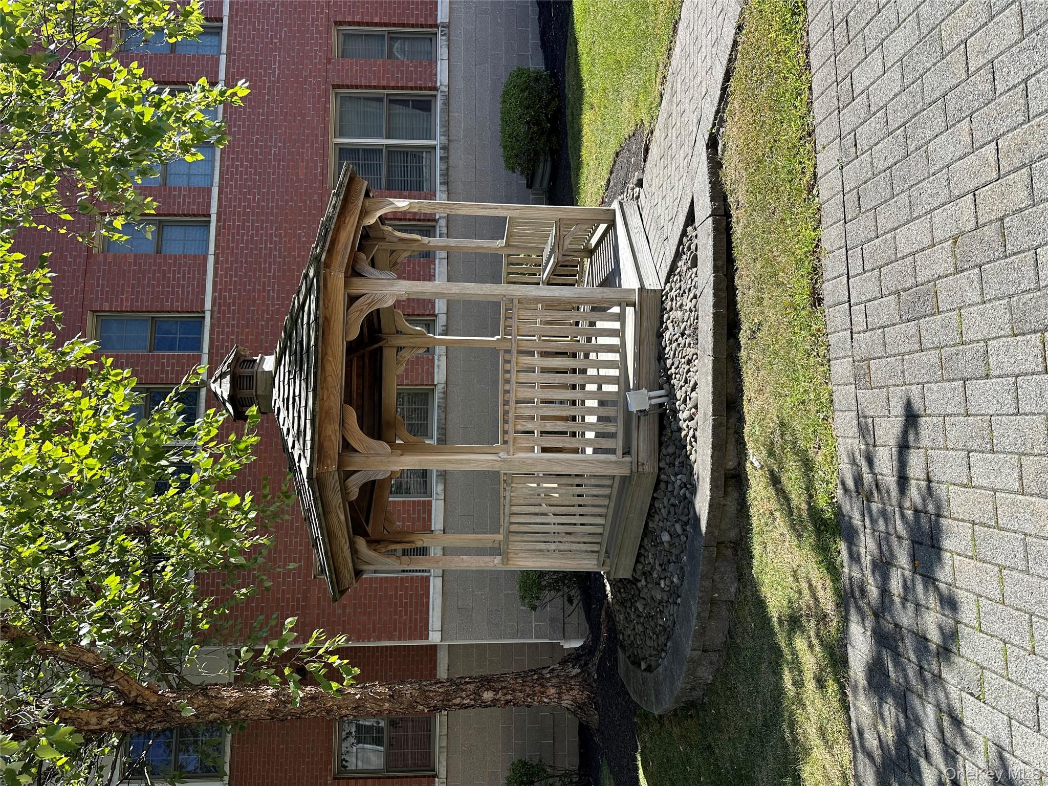 75 QUAKER Avenue # 315, Cornwall, NY 12518