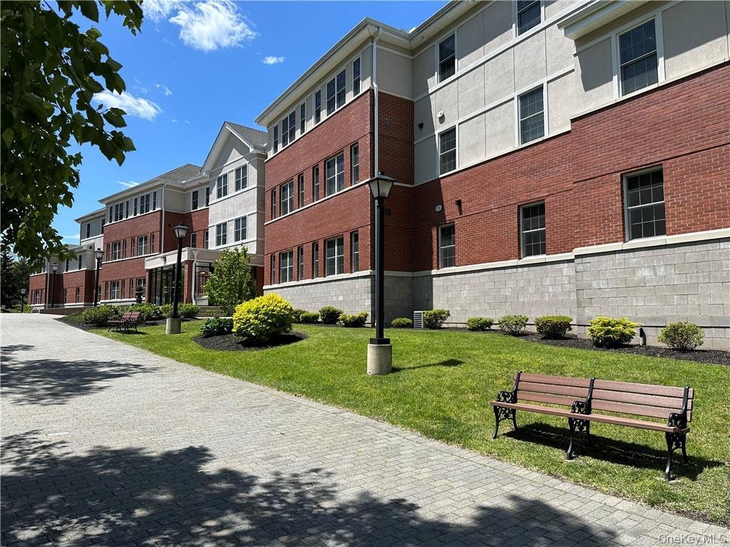 75 QUAKER Avenue # 315, Cornwall, NY 12518