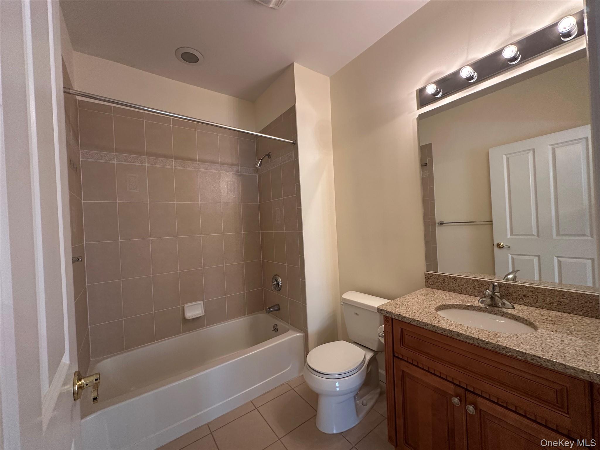 75 QUAKER Avenue # 315, Cornwall, NY 12518