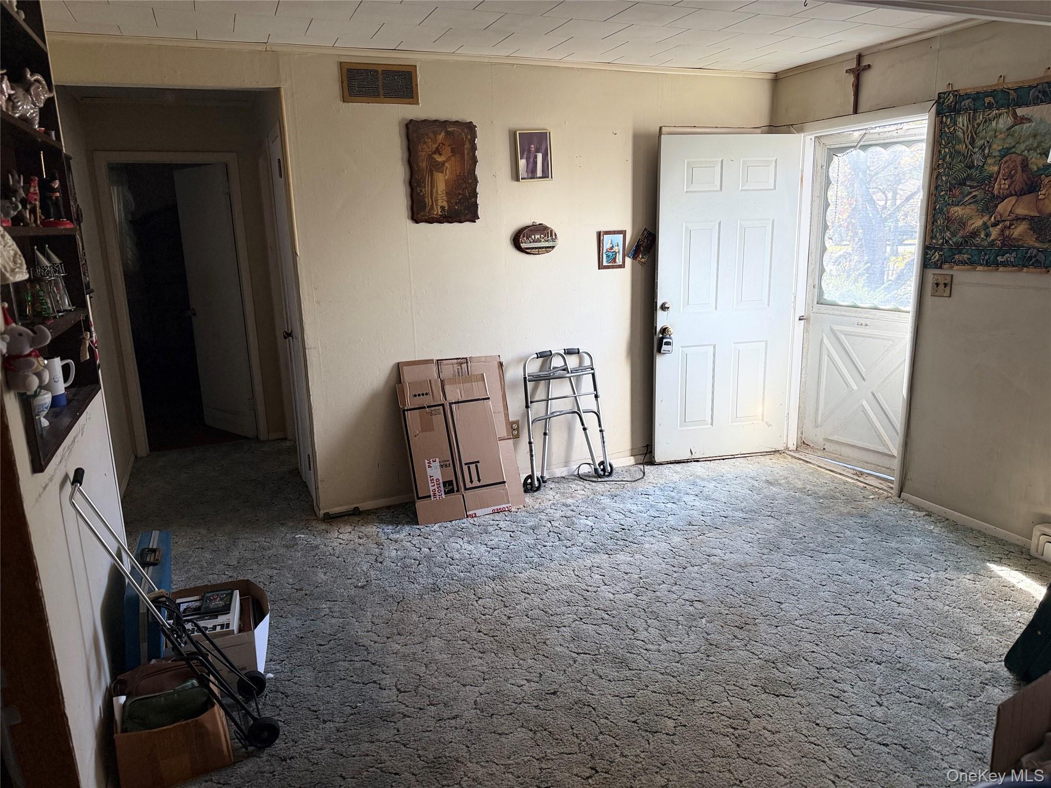 1663 N Thompson Drive, Bay Shore, NY 11706