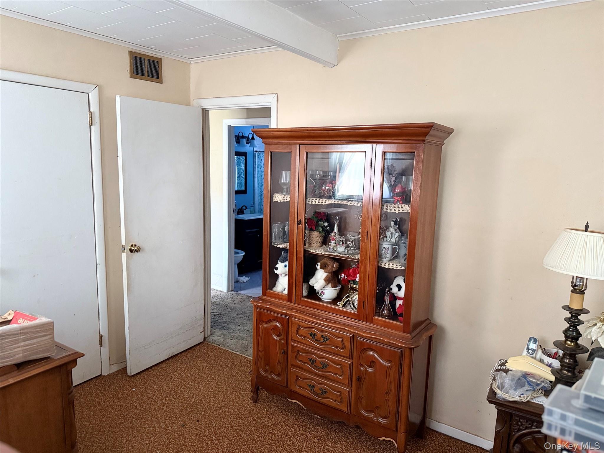 1663 N Thompson Drive, Bay Shore, NY 11706