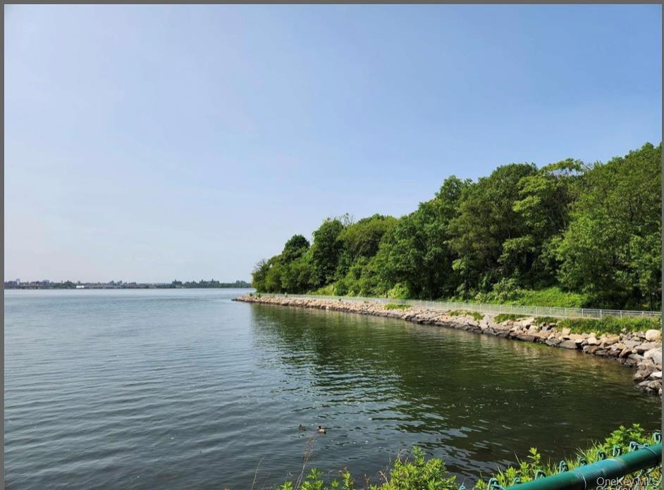 512 115th Street # 512D, College Point, NY 11356