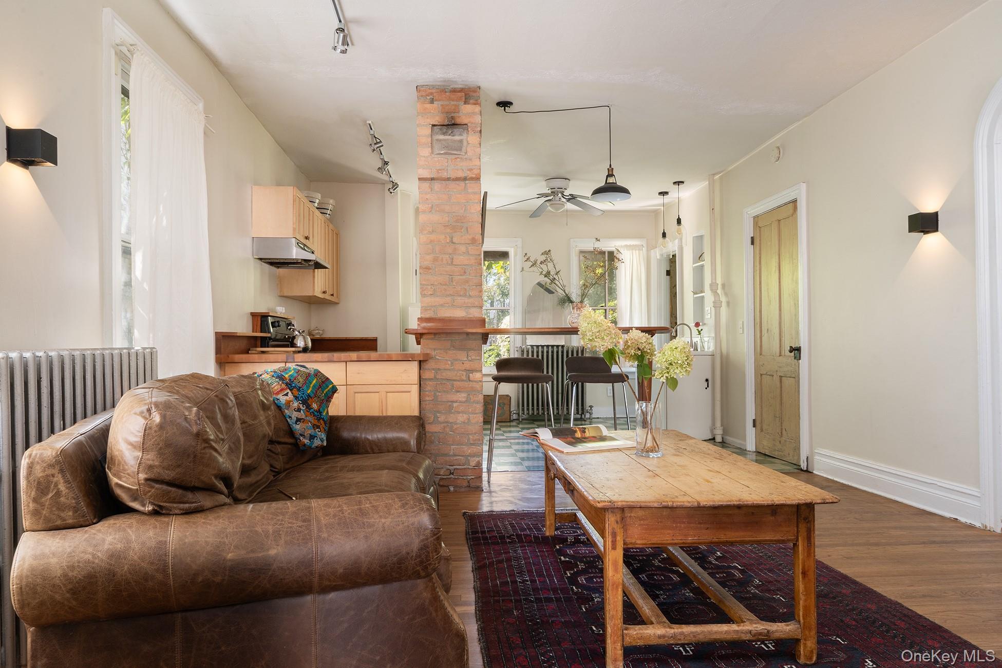 541 Washington Street, Hudson, NY 12534