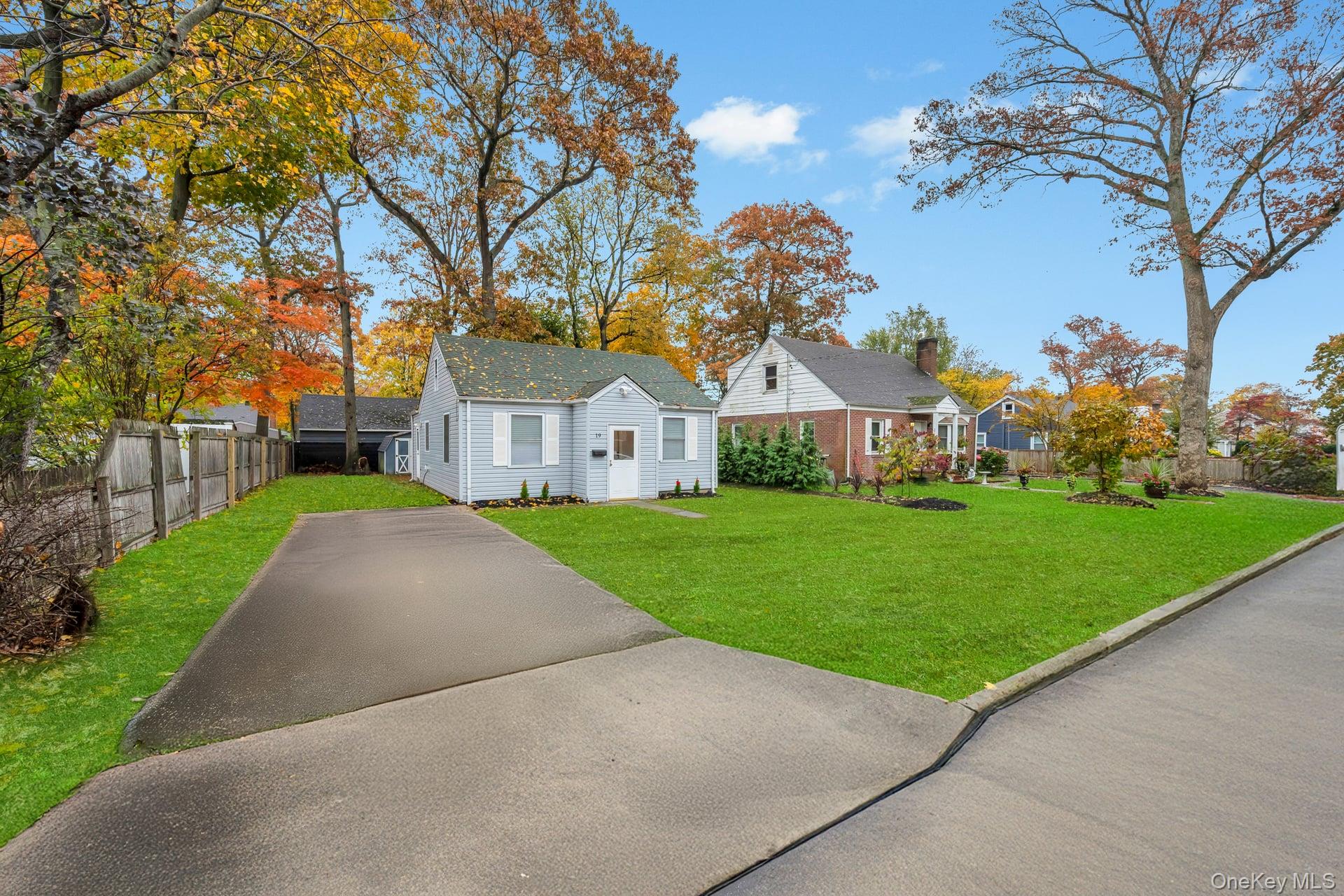 19 Admiral Street, Port Jefferson Station, NY 11776