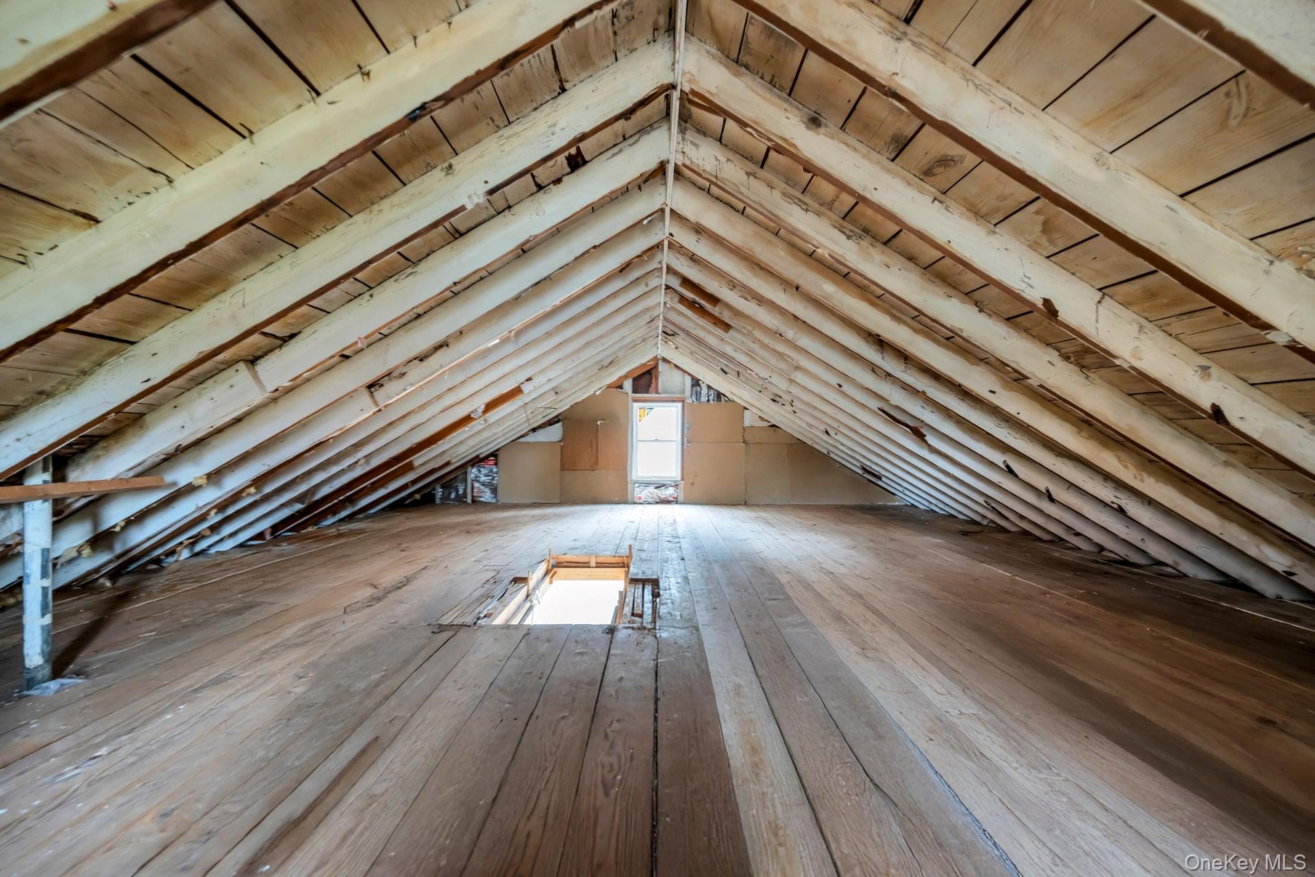 19 Admiral Street, Port Jefferson Station, NY 11776