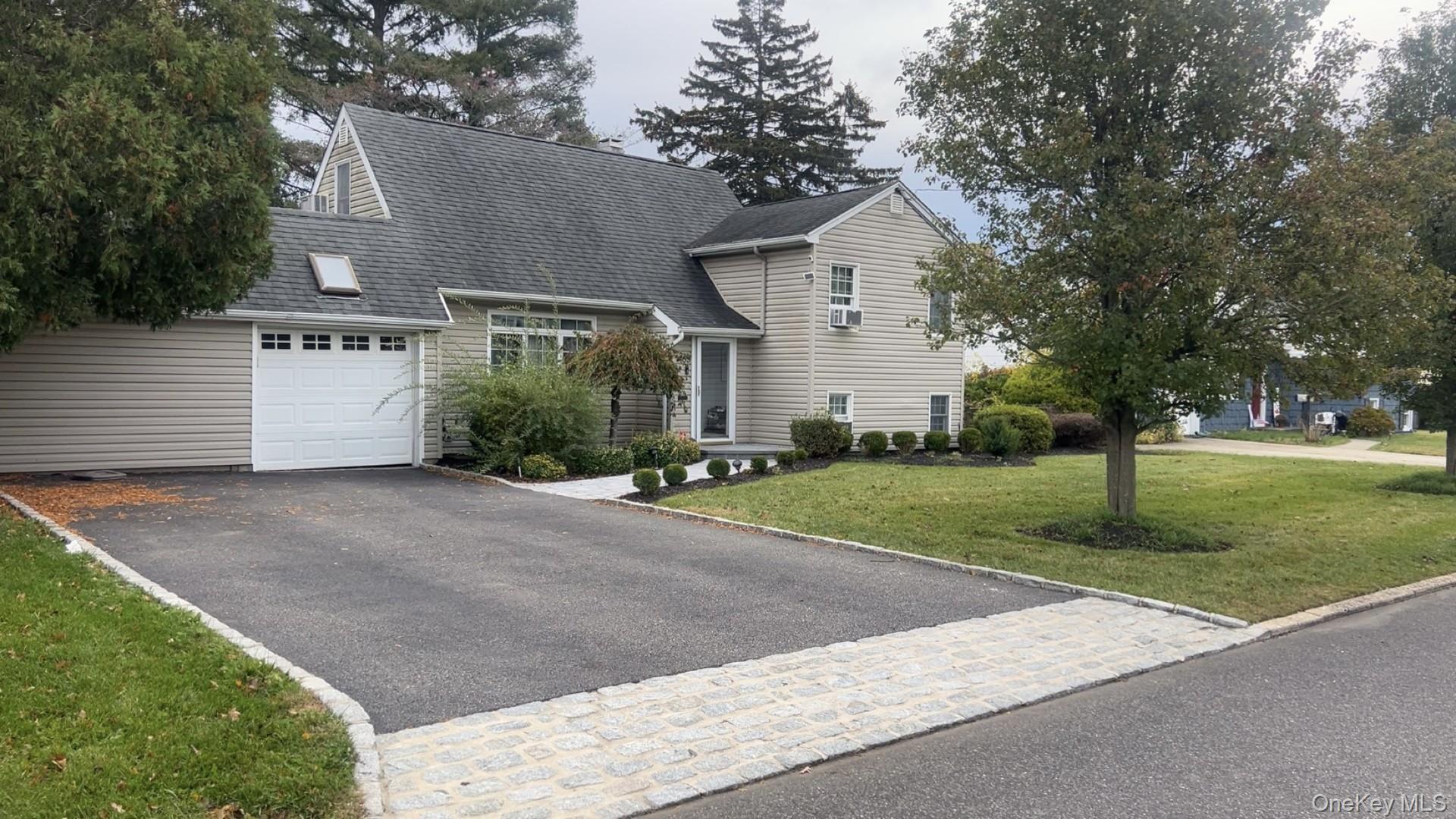 1465 Lincoln Boulevard, Bay Shore, NY 11706