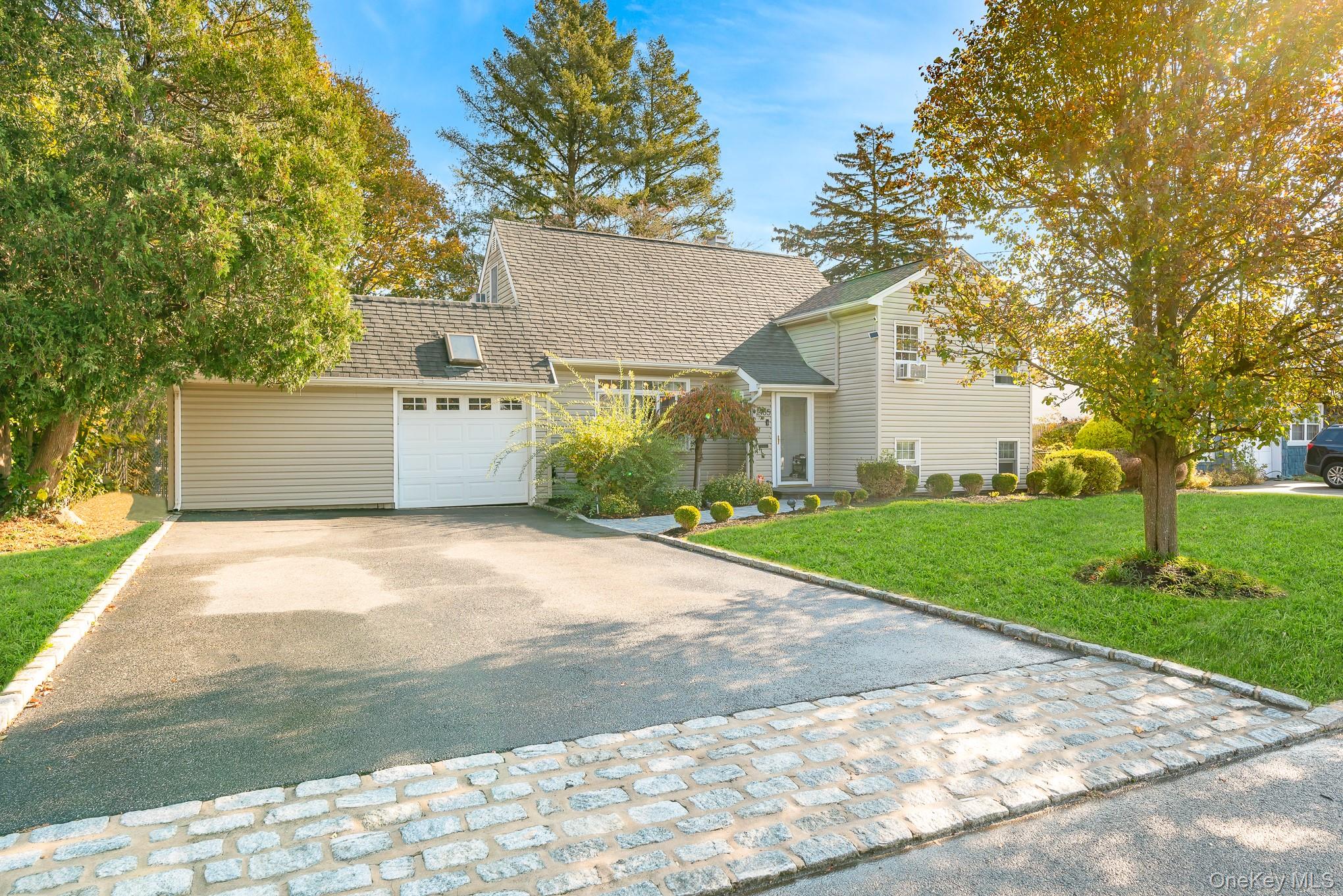 1465 Lincoln Boulevard, Bay Shore, NY 11706