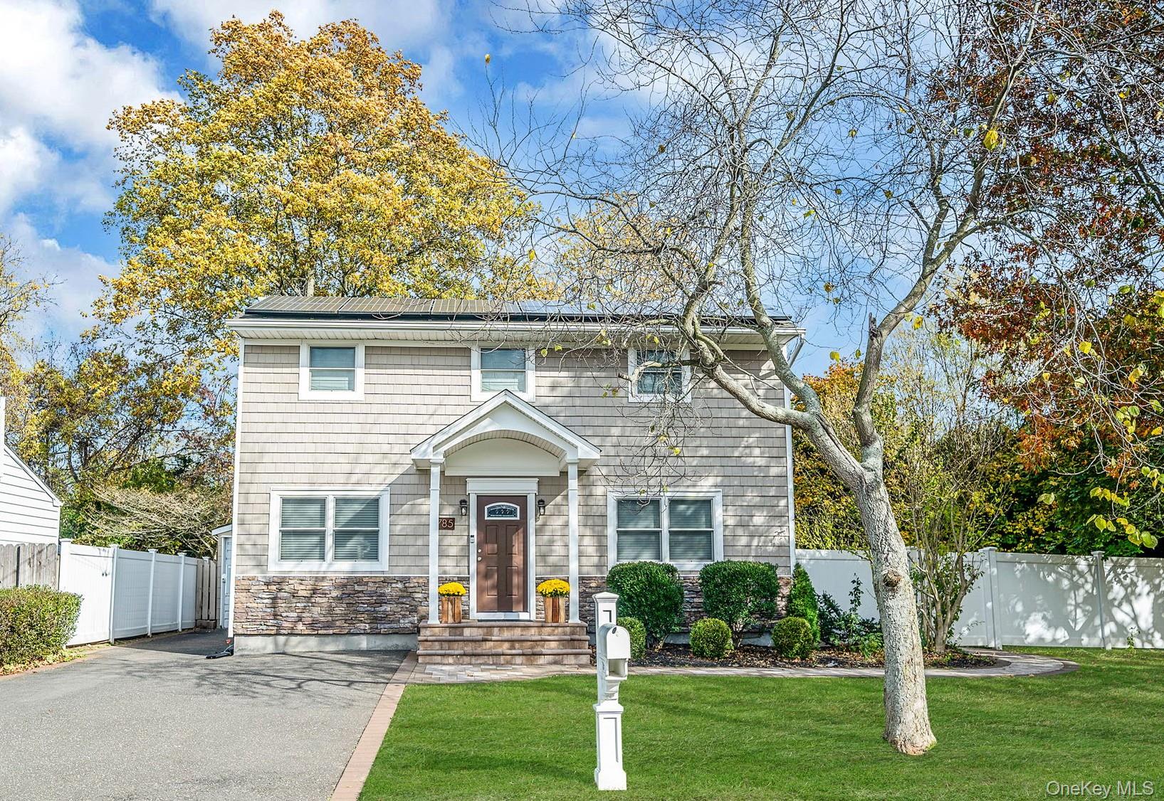 785 Franklyn Avenue, Bohemia, NY 11716