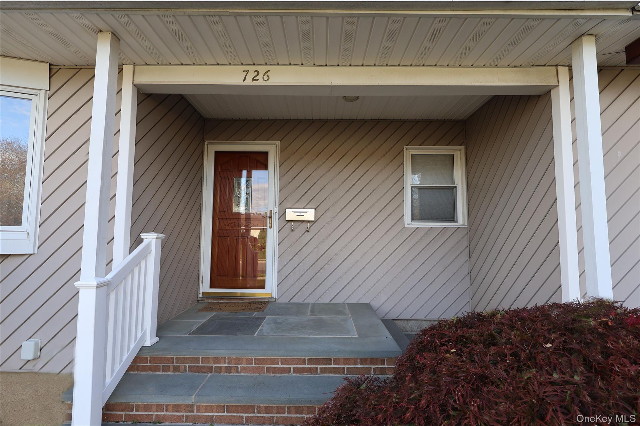 726 Meisser Street, Franklin Square, NY 11010