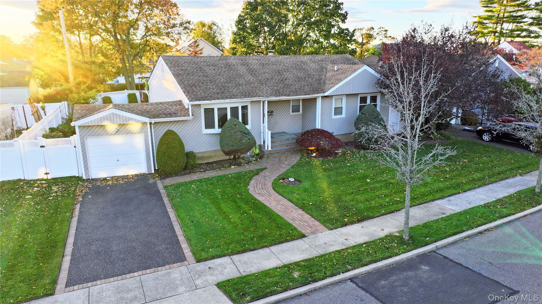 726 Meisser Street, Franklin Square, NY 11010