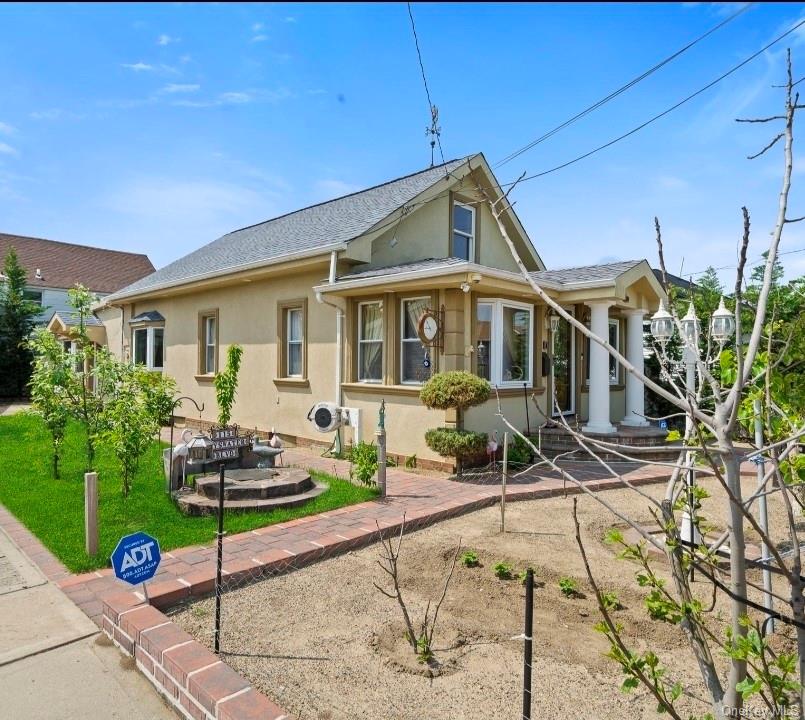 115 Bayswater Boulevard, Inwood, NY 11096