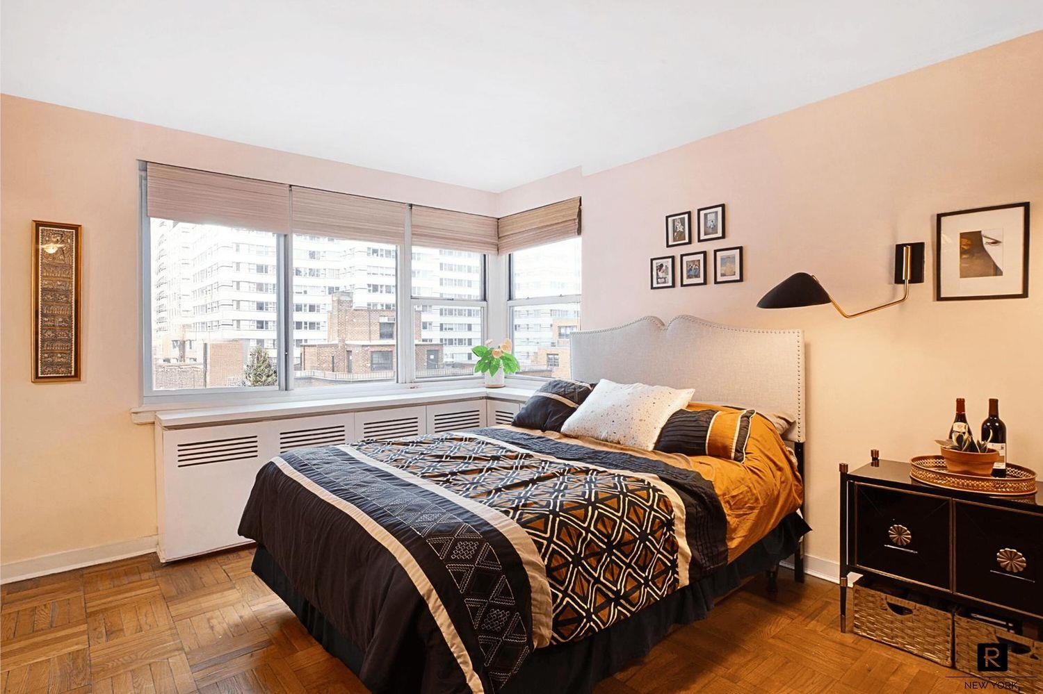 233 East 69th Street # 15-O, New York (Manhattan), NY 10021