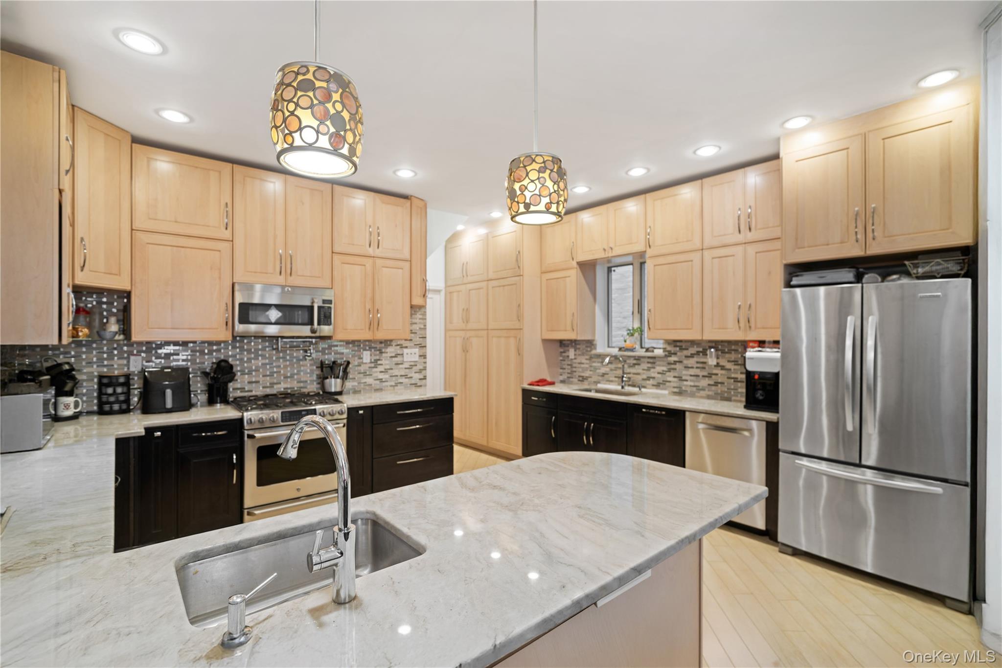 1527 E 29th Street, Brooklyn, NY 11229