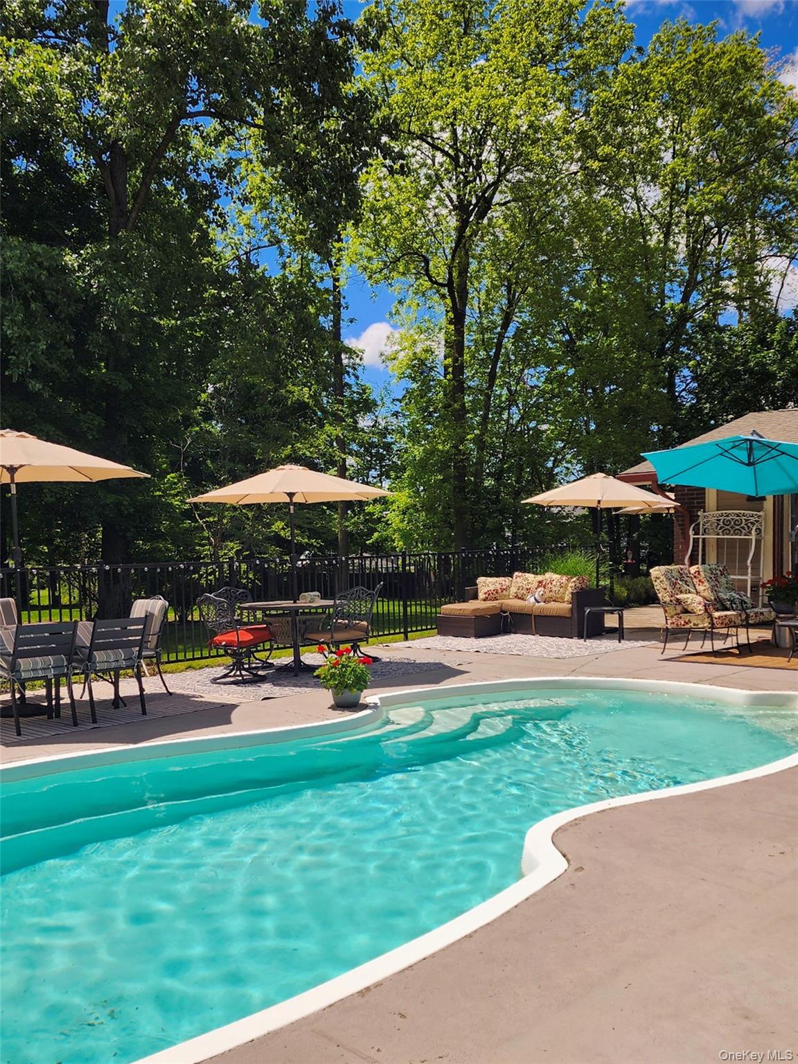 22 Country Club Road, Hopewell Junction, NY 12533