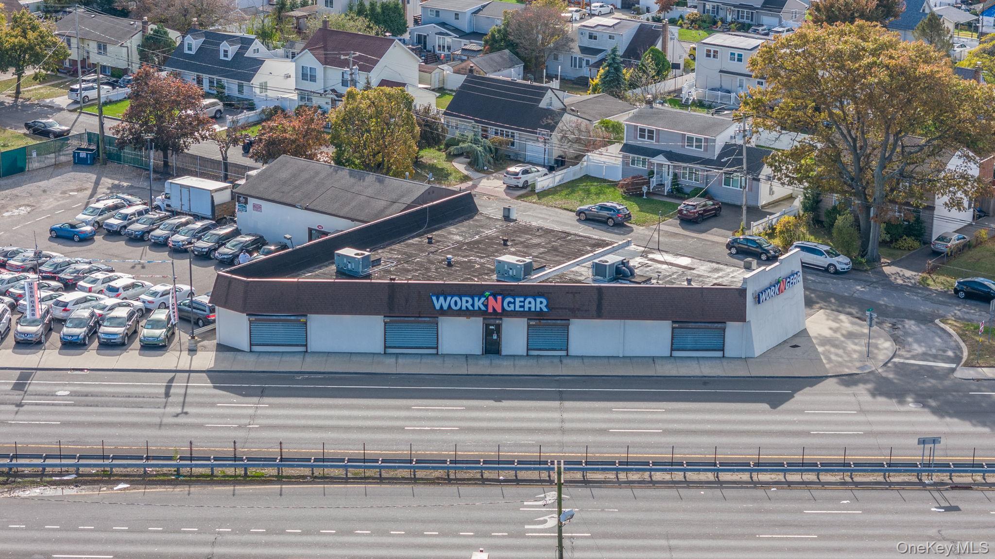 150 W Sunrise Highway, Lindenhurst, NY 11757