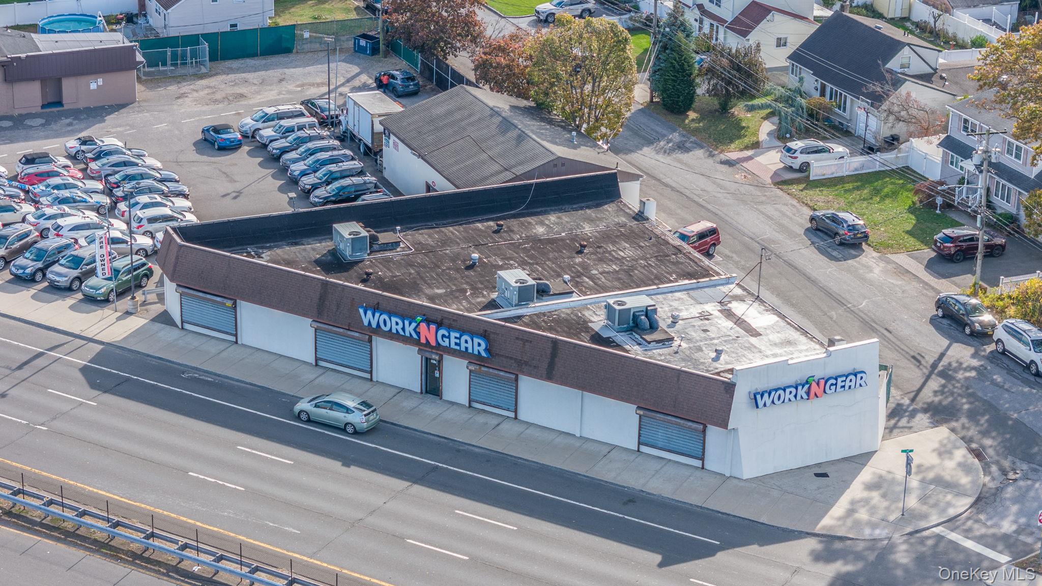 150 W Sunrise Highway, Lindenhurst, NY 11757