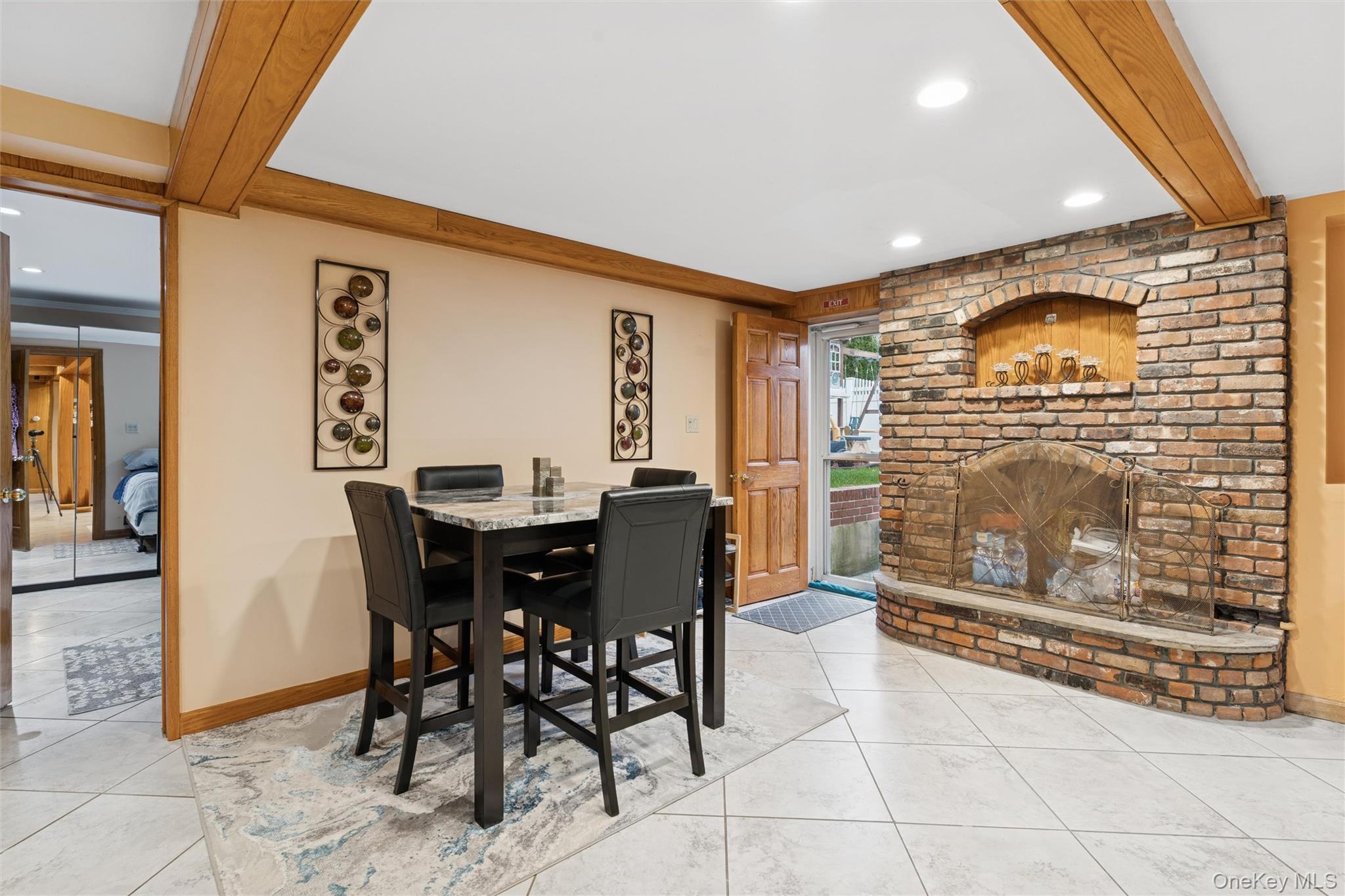 615 E State Street, Long Beach, NY 11561