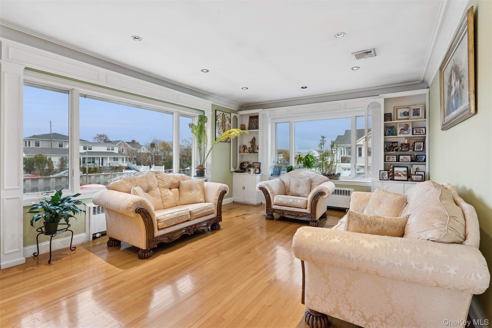 615 E State Street, Long Beach, NY 11561