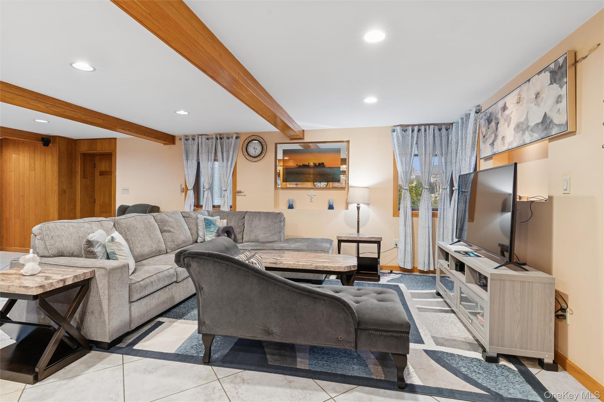 615 E State Street, Long Beach, NY 11561