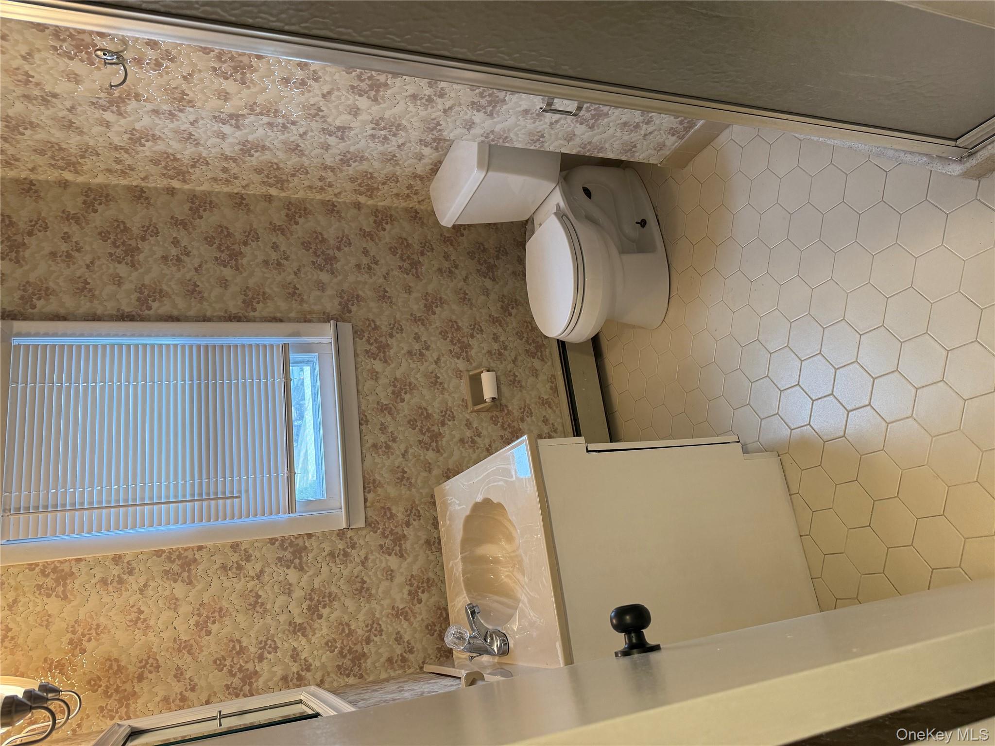 273 Mott Avenue, Lawrence, NY 11559