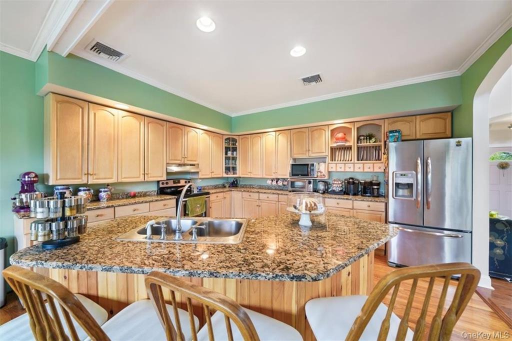 2 Bruyn Avenue, Pine Bush, NY 12566