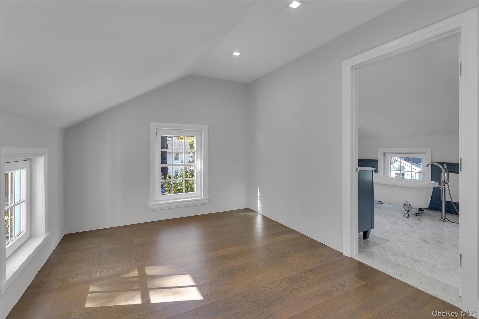 22 Fort Salonga Road, Centerport, NY 11721